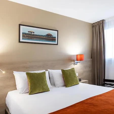 Western Le Bordeaux Sud Отель