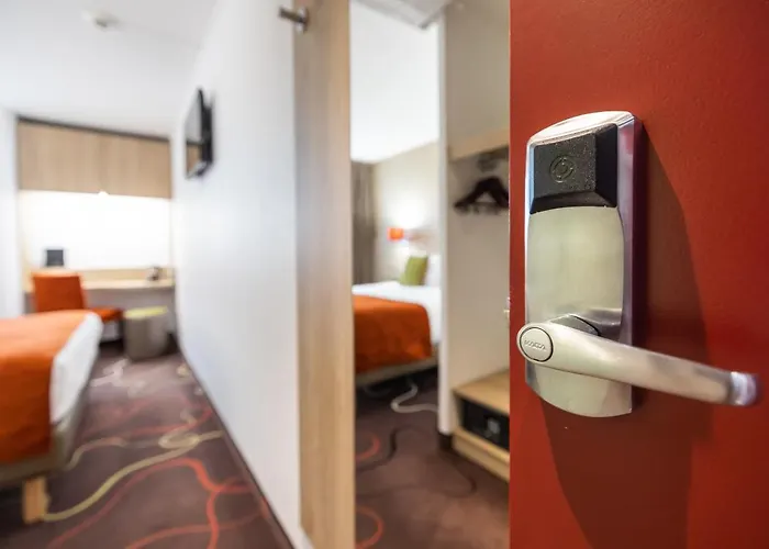 Western Le Bordeaux Sud מלון